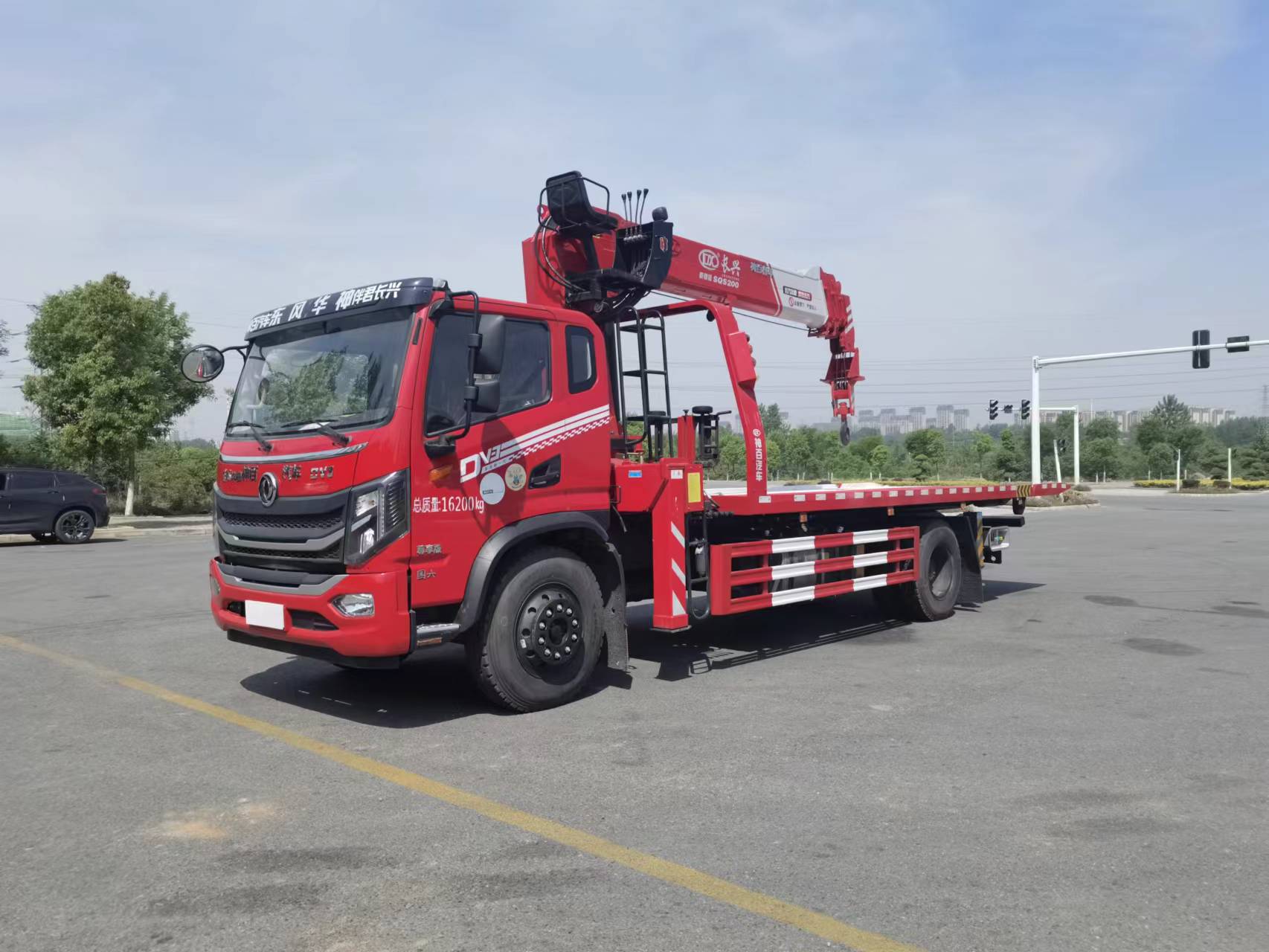东风DV3清障带吊机清障车