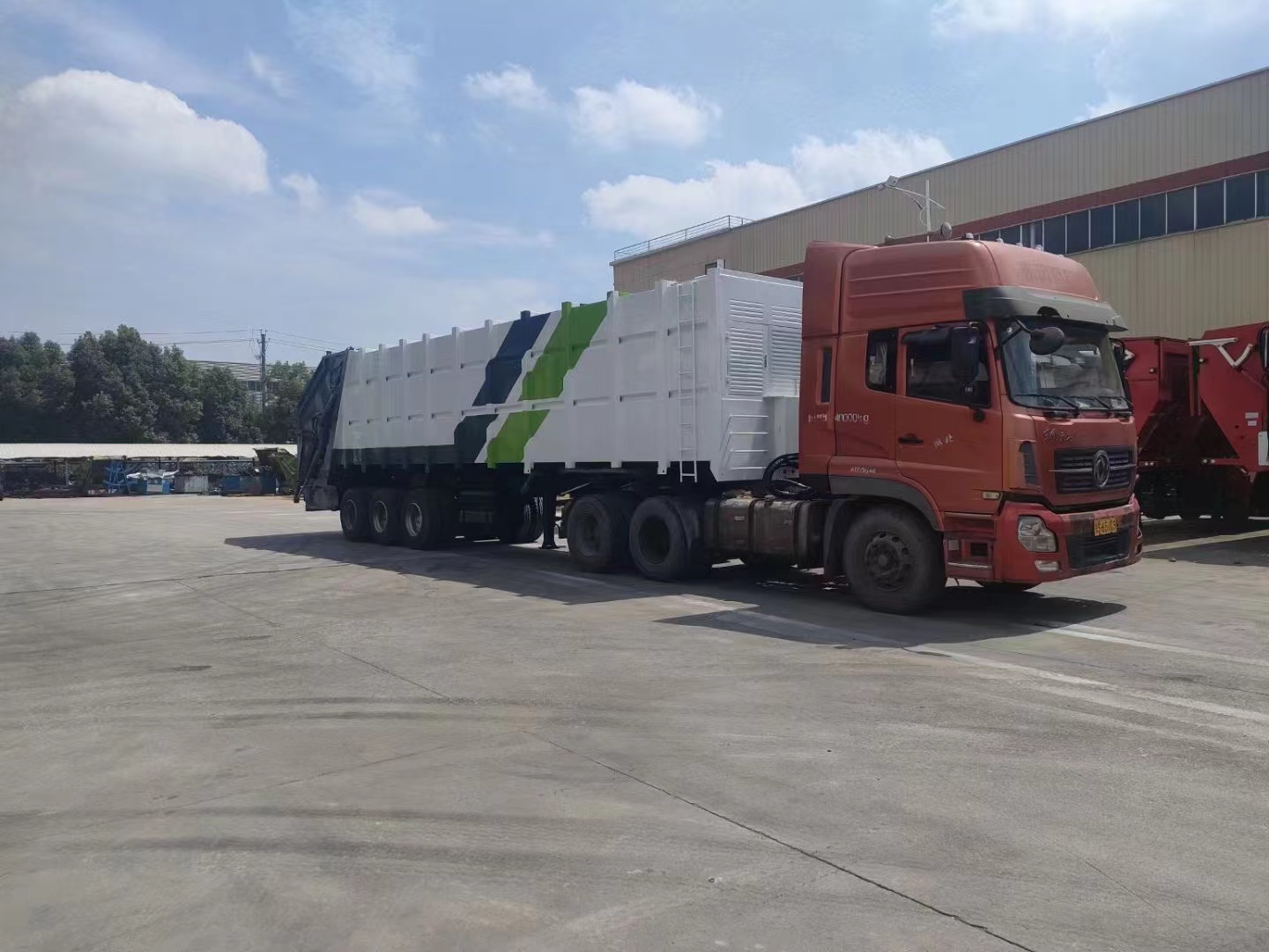 垃圾转运半挂车