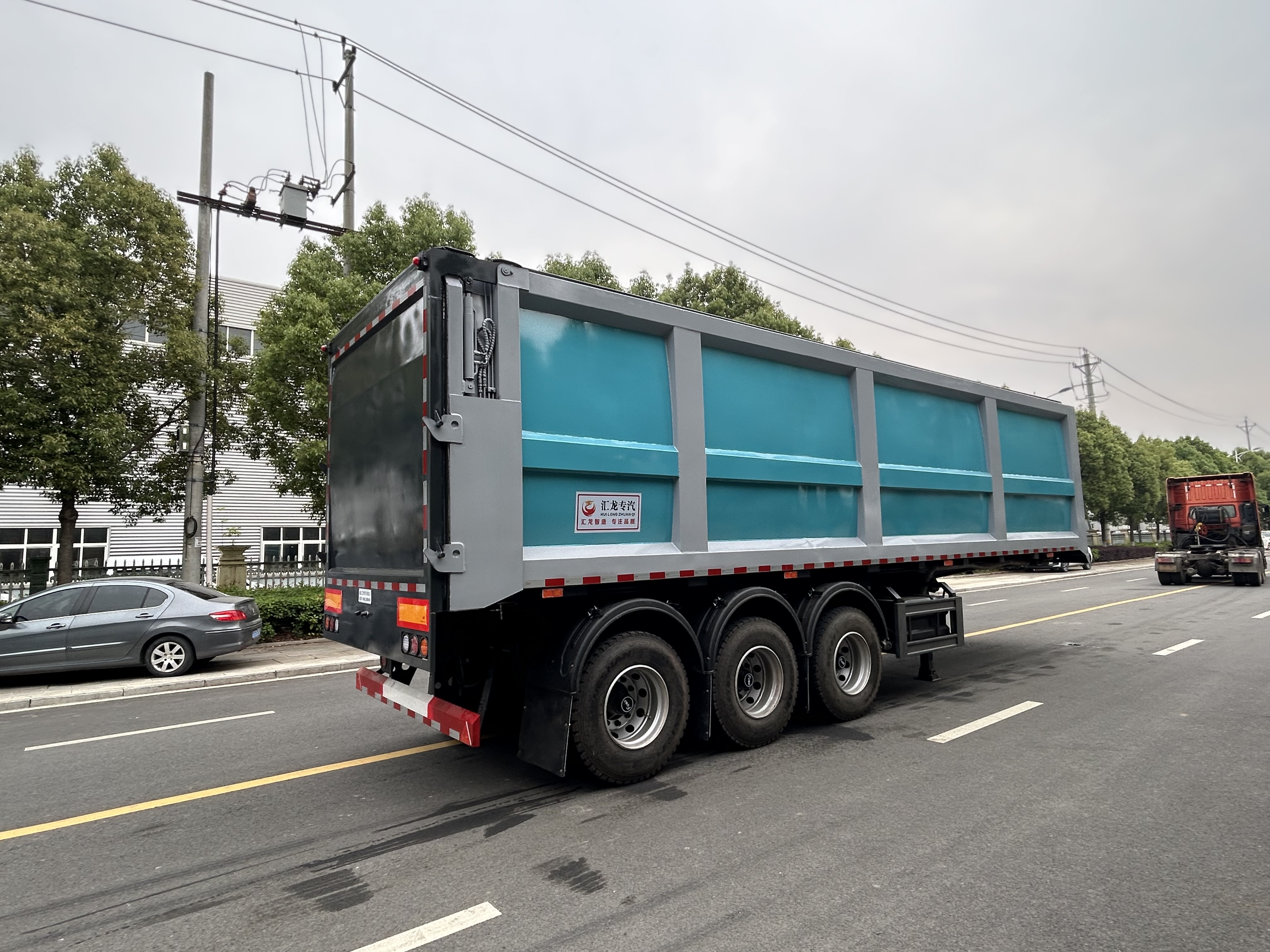 HLV9400ZLJ垃圾转运半挂车